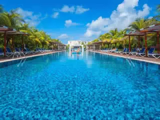 piscina del hotel playa cayo santa maría